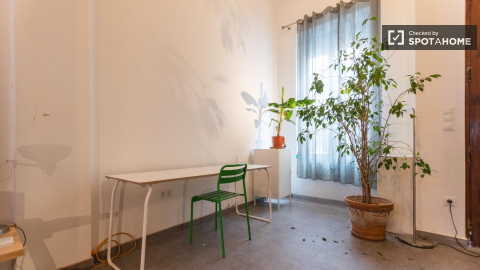Apartment Valencia, 1 bed, 100m² — photo 11