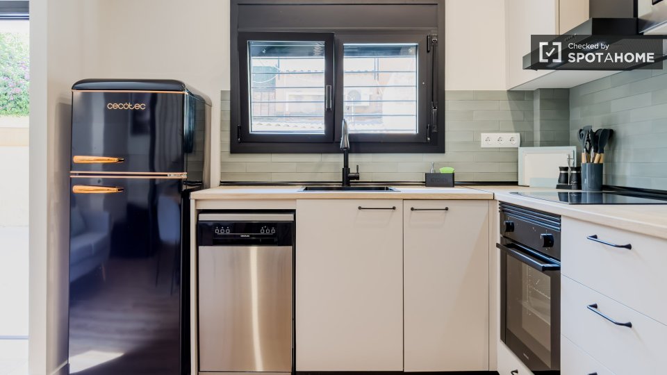 Apartment Barcelona, 2 beds — photo 12