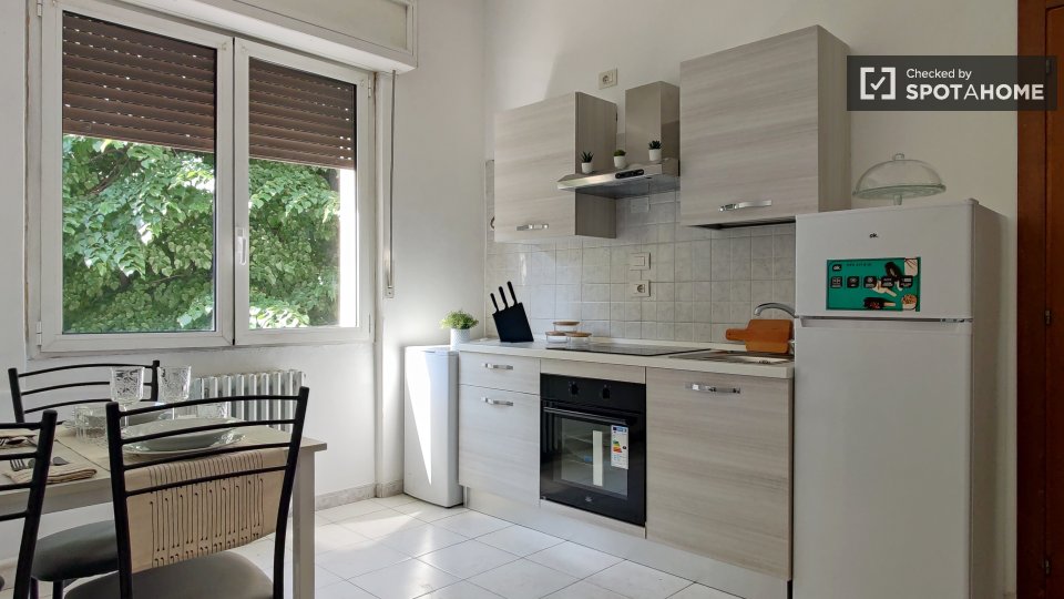 Apartment Milan, 1 bed — photo 1
