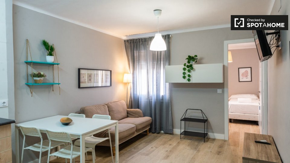 Apartment Barcelona, 2 beds, 50m² — photo 1