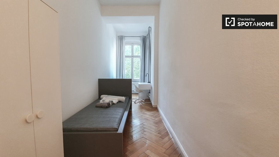 Double room Berlin, 5 beds — photo 1