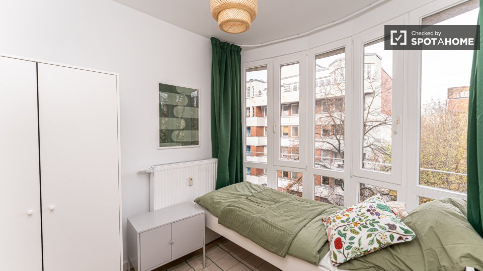 Double room Berlin, 6 beds, 124m² — photo 6