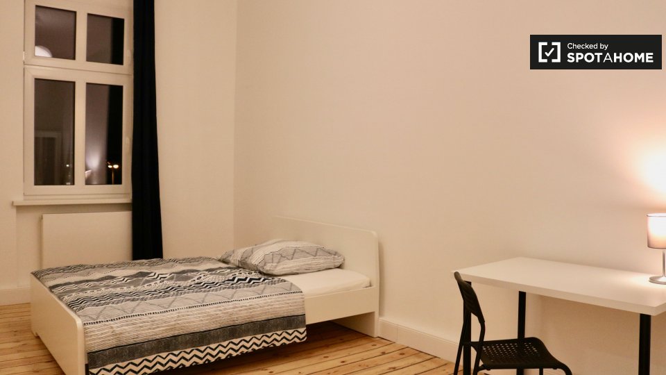Double room Berlin, 5 beds, 97m² — photo 6