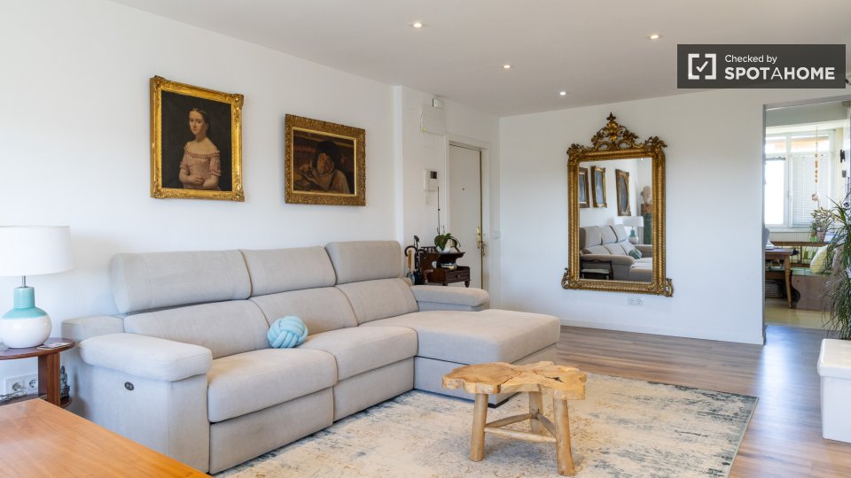 Double room Madrid, 3 beds — photo 9
