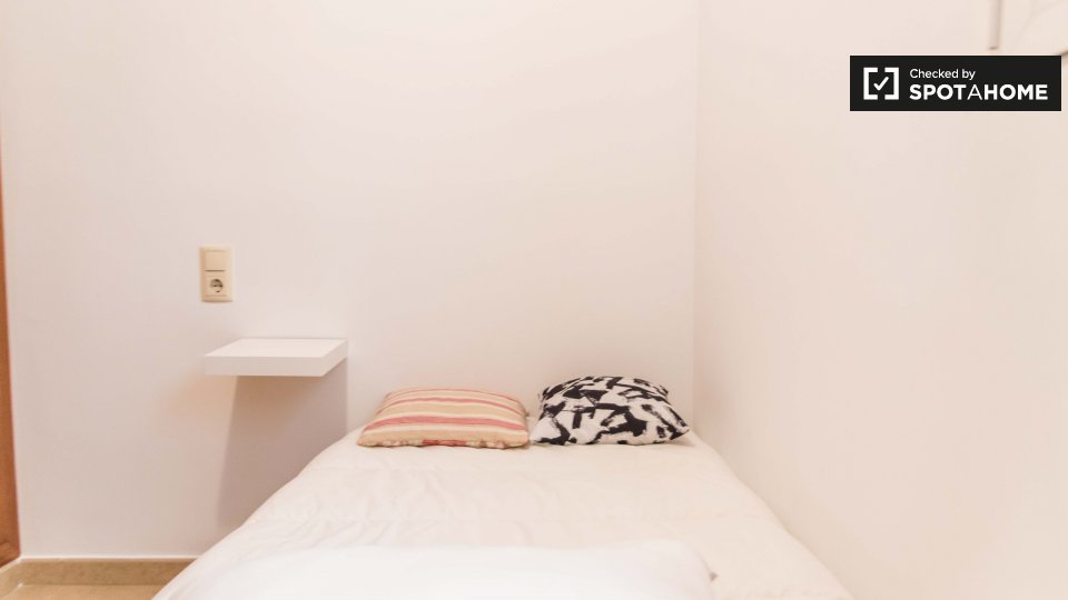 Double room Valencia, 4 beds, 100m² — photo 8