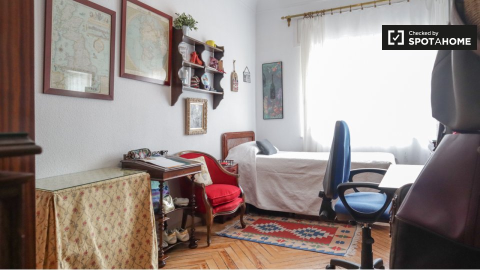 Double room Madrid, 4 beds, 160m² — photo 1