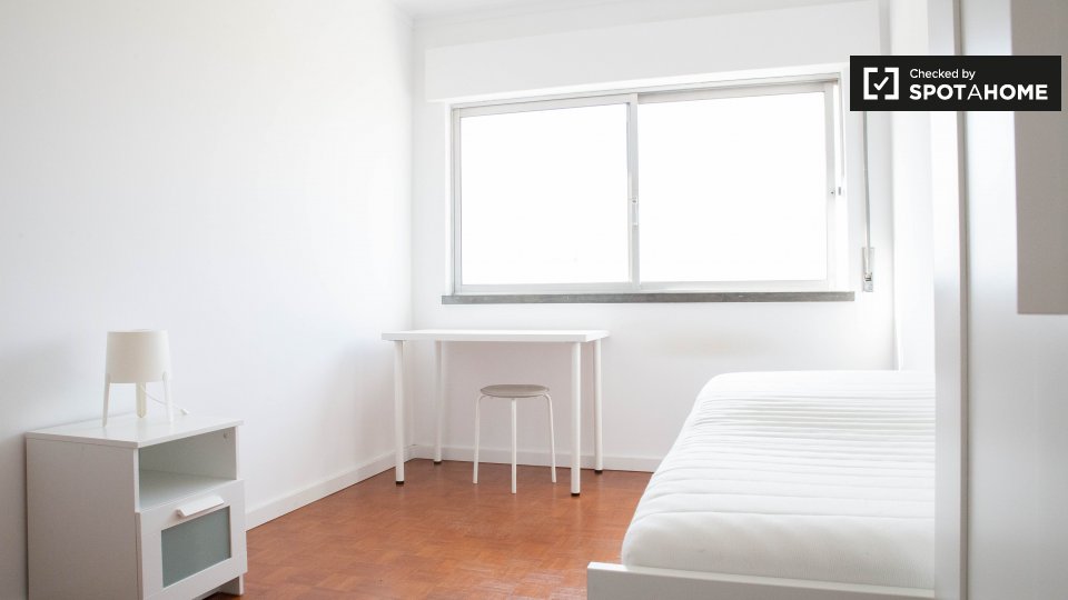 Double room Lisbon, 4 beds — photo 4