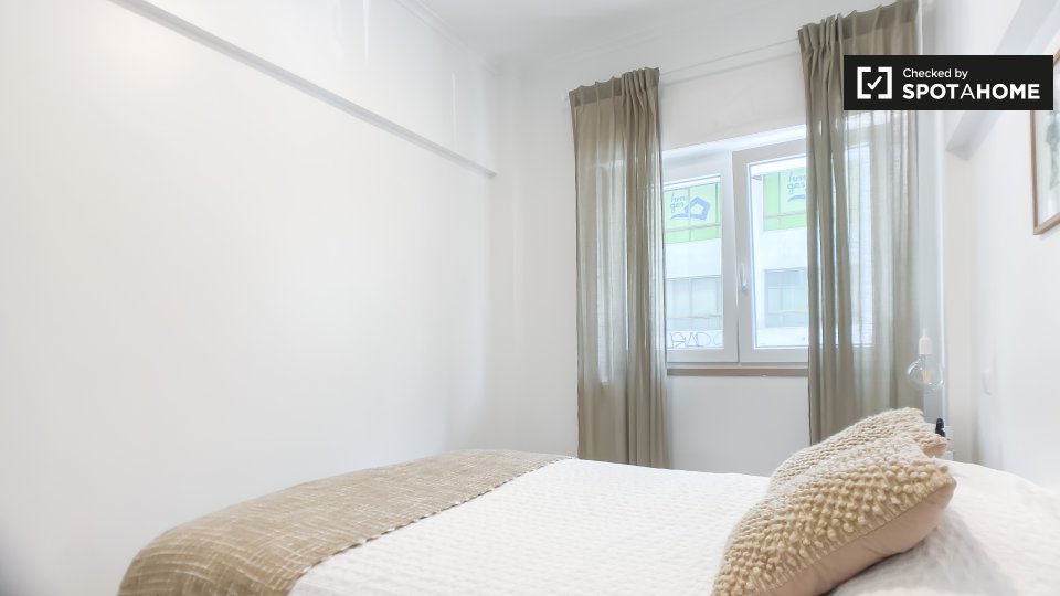Apartment Lisbon, 1 bed — photo 12