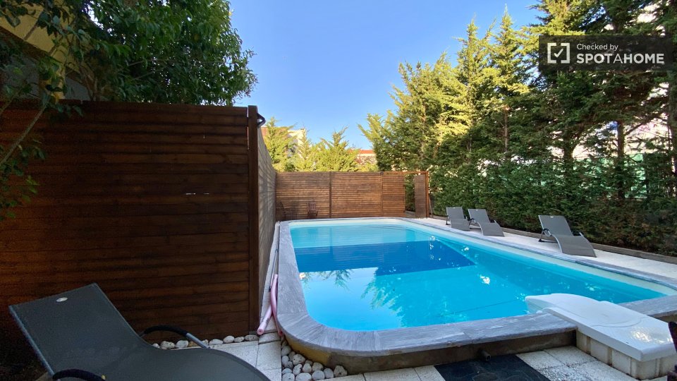 Double room Lisbon, 6 beds — photo 68