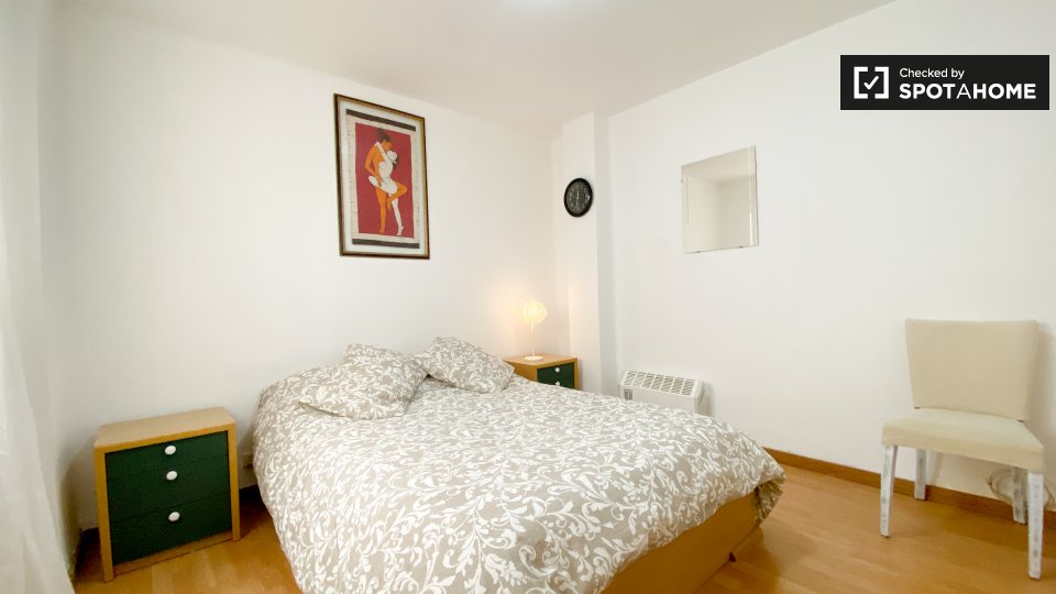 Double room Valencia, 3 beds, 75m² — photo 20