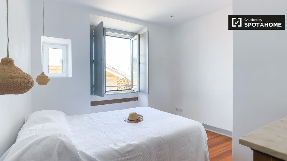 Apartment Lisbon, 2 beds, 70m² — photo 12