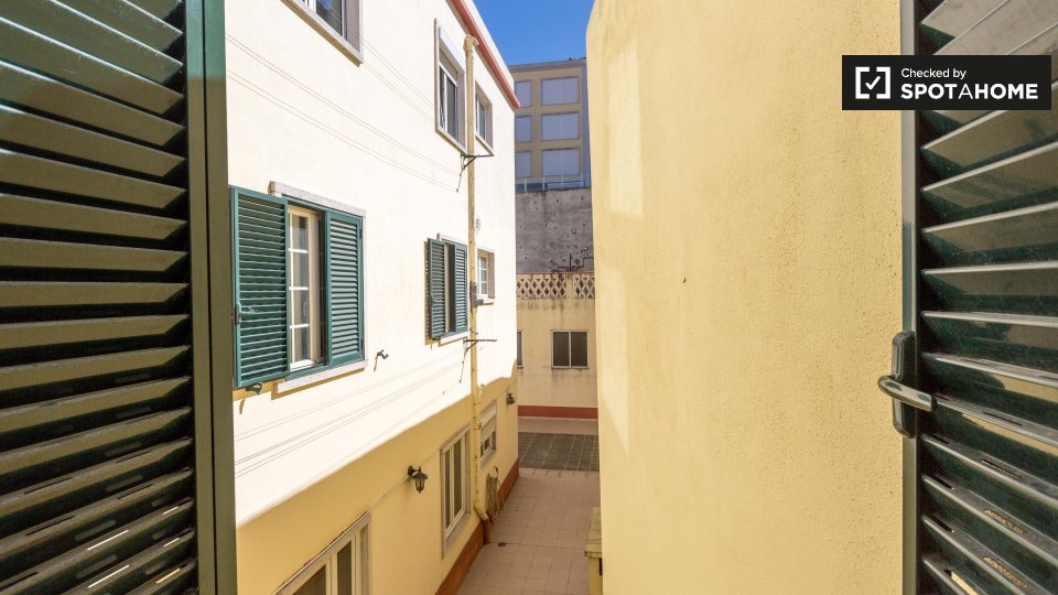 Double room Lisbon, 7 beds — photo 18