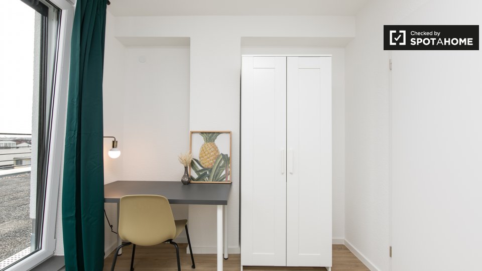 Double room Berlin, 6 beds, 190m² — photo 5