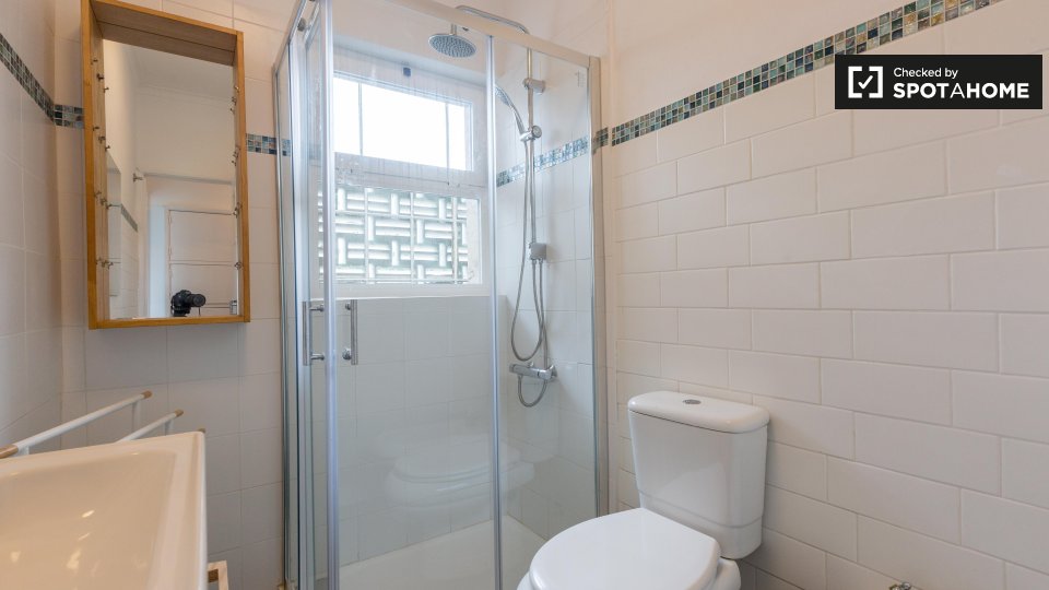 Apartment Lisbon, 1 bed — photo 17