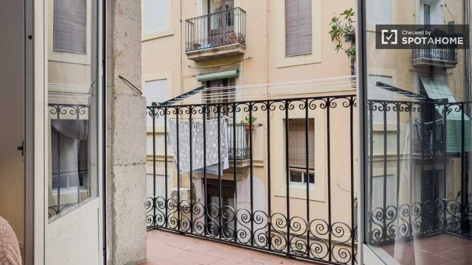 Double room Barcelona, 2 beds, 46m² — photo 15