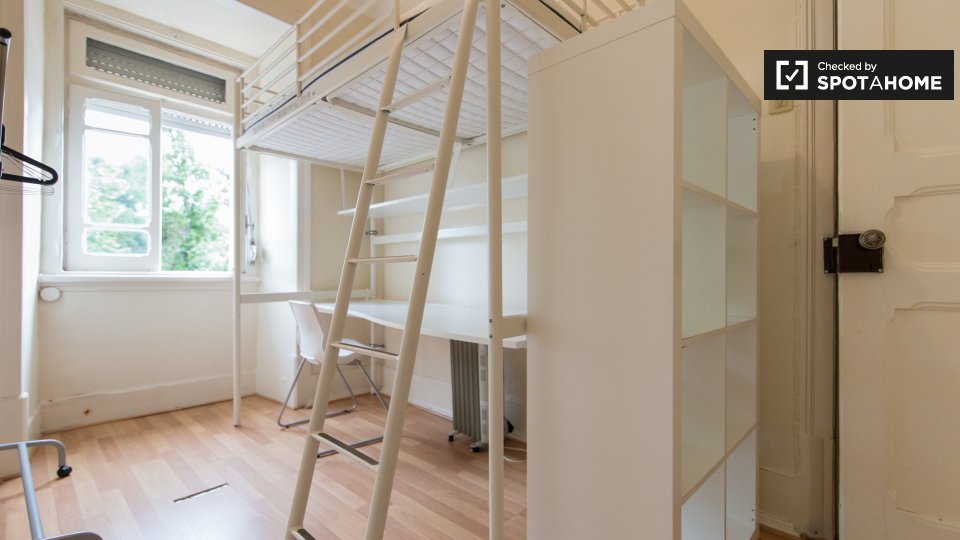 Double room Lisbon, 6 beds, 100m² — photo 4