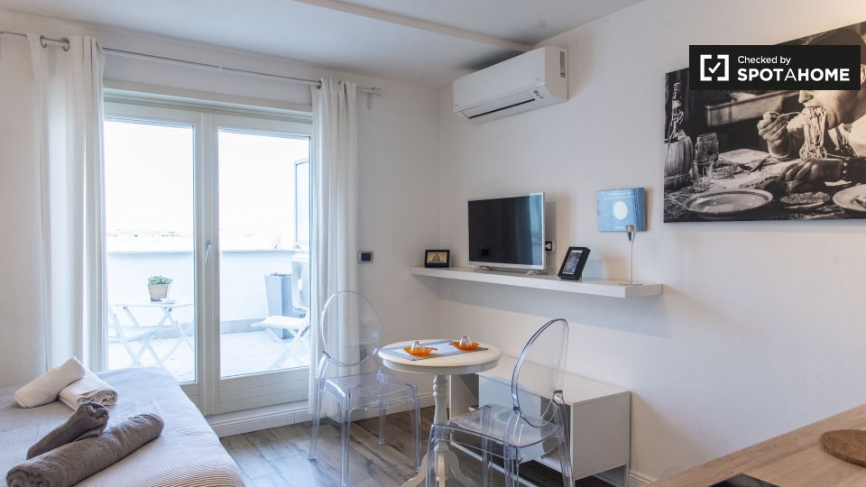 Apartment Rome, 1 bed — photo 11