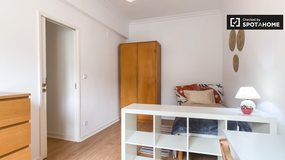 Apartment Lisbon, 2 beds — photo 9