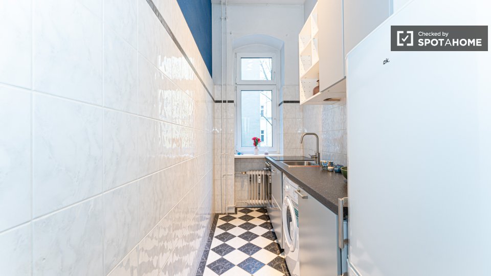 Double room Berlin, 7 beds, 146m² — photo 6