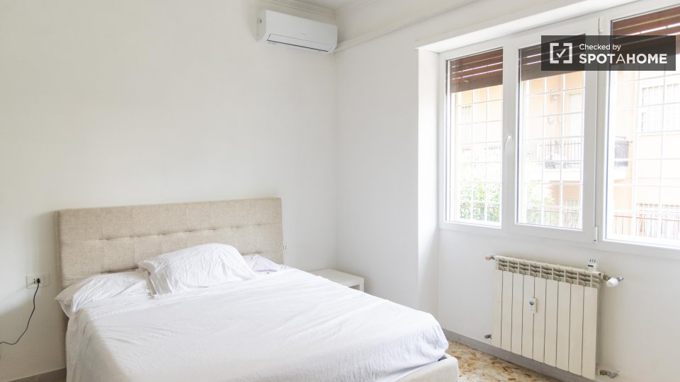 Apartment Rome, 2 beds — photo 18