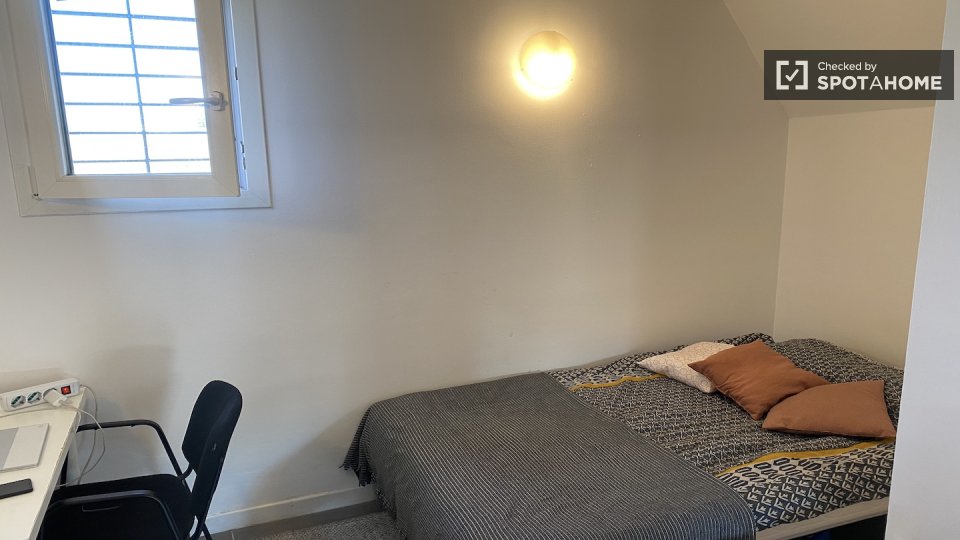 Double room Rome, 3 beds — photo 4
