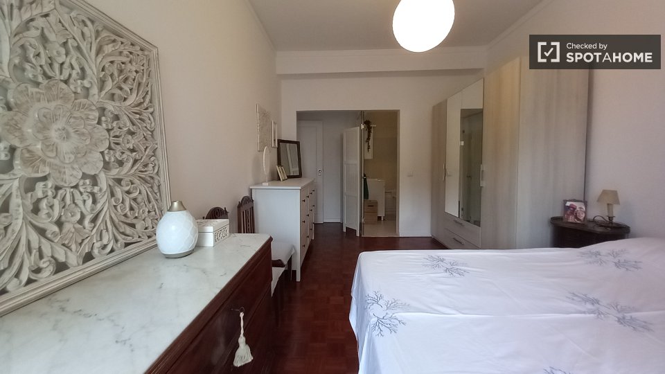 Apartment Lisbon, 2 beds — photo 18