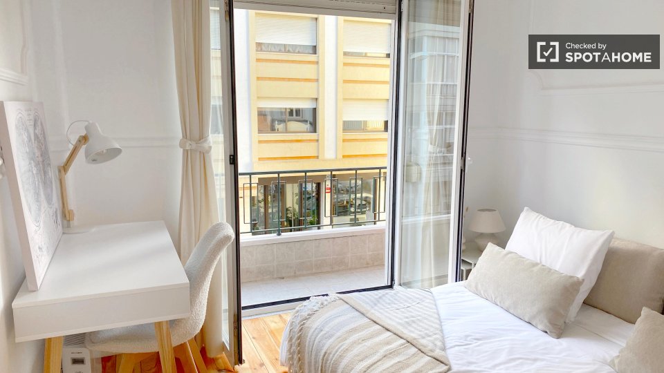 Apartment Lisbon, 2 beds — photo 30