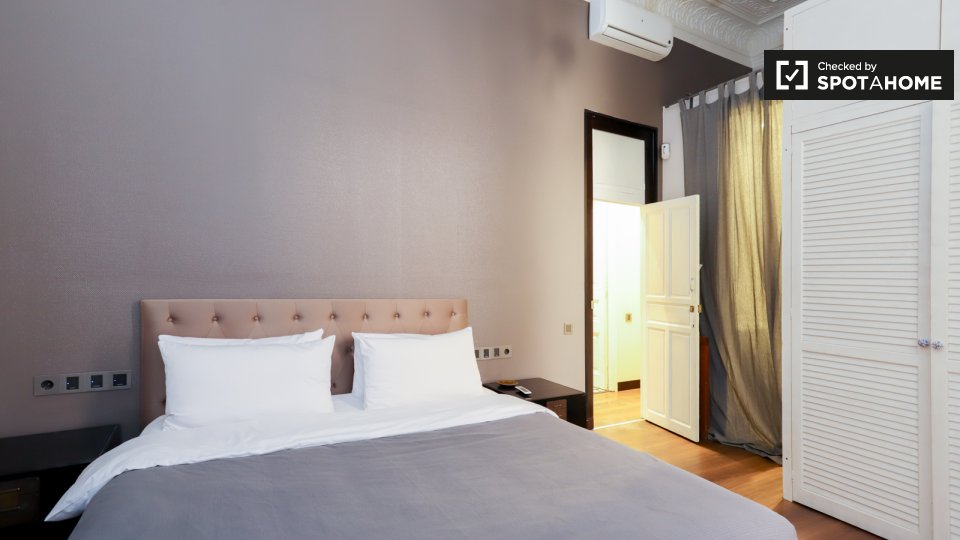 Apartment Barcelona, 2 beds — photo 5