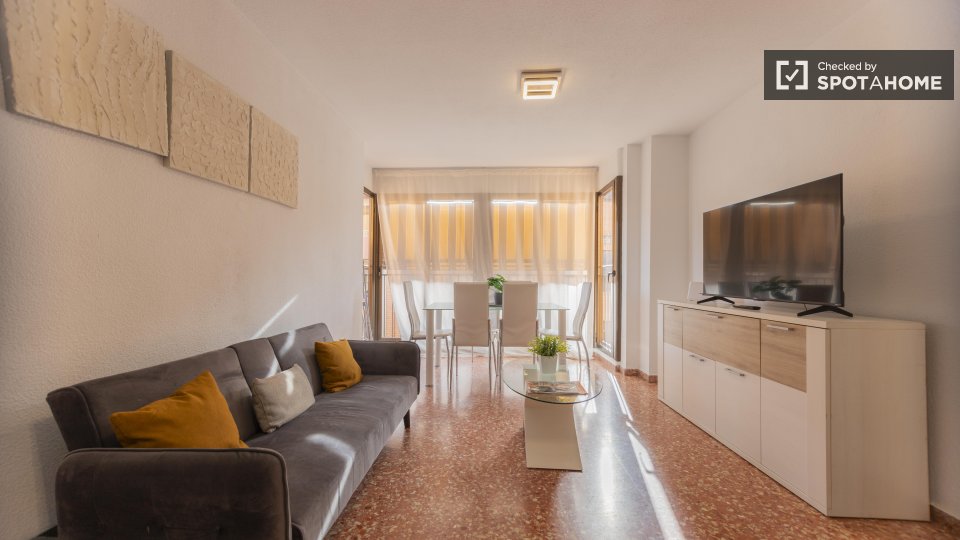 Apartment Valencia, 2 beds, 65m² — photo 22