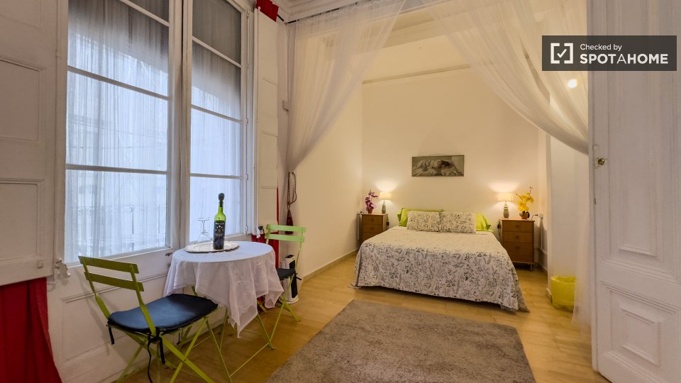 Double room Barcelona, 5 beds — photo 3