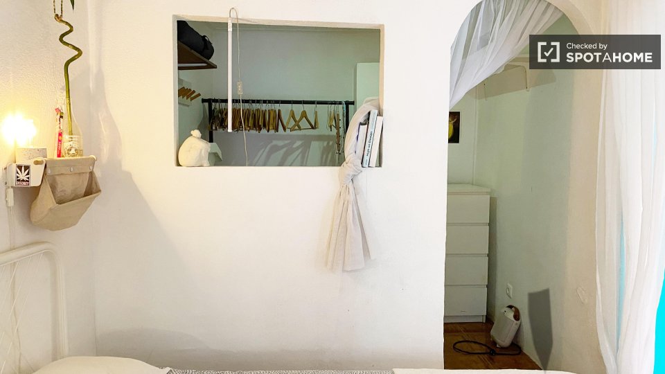 Apartment Lisbon, 1 bed — photo 37