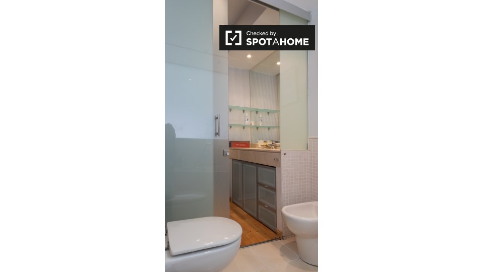 Double room Madrid, 4 beds, 130m² — photo 15