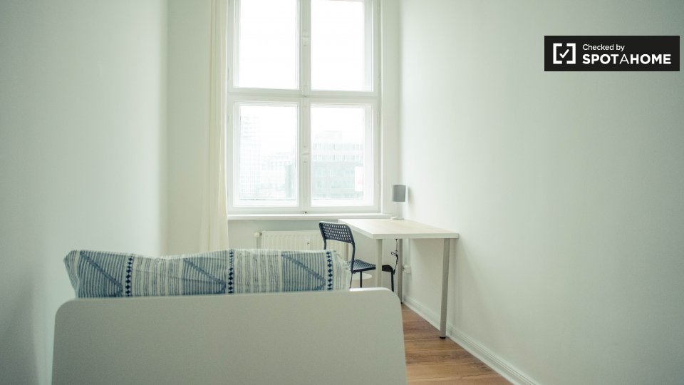 Double room Berlin, 5 beds, 110m² — photo 8