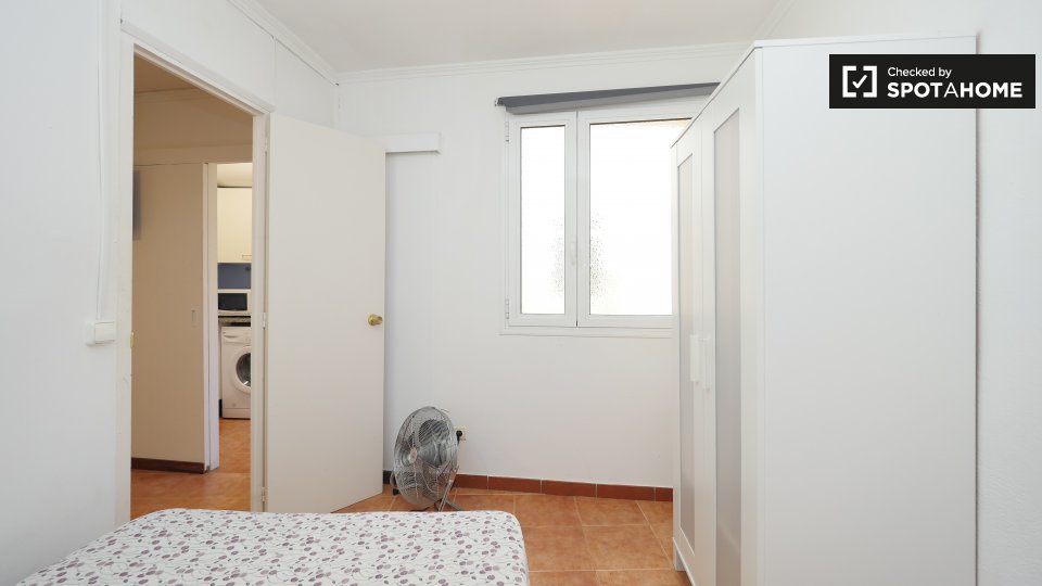 Double room Barcelona, 2 beds, 50m² — photo 17