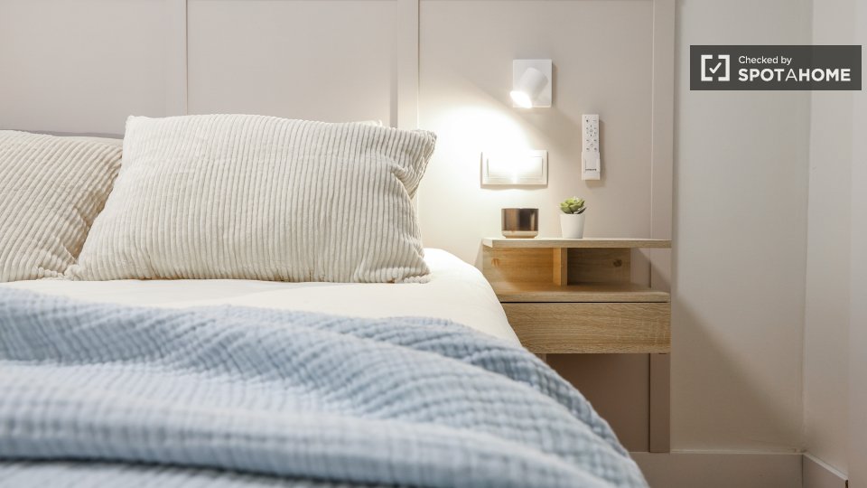 Double room Madrid, 4 beds — photo 46