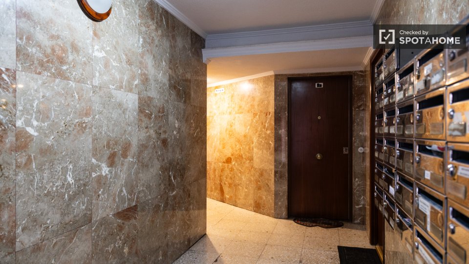 Double room Madrid, 4 beds — photo 8