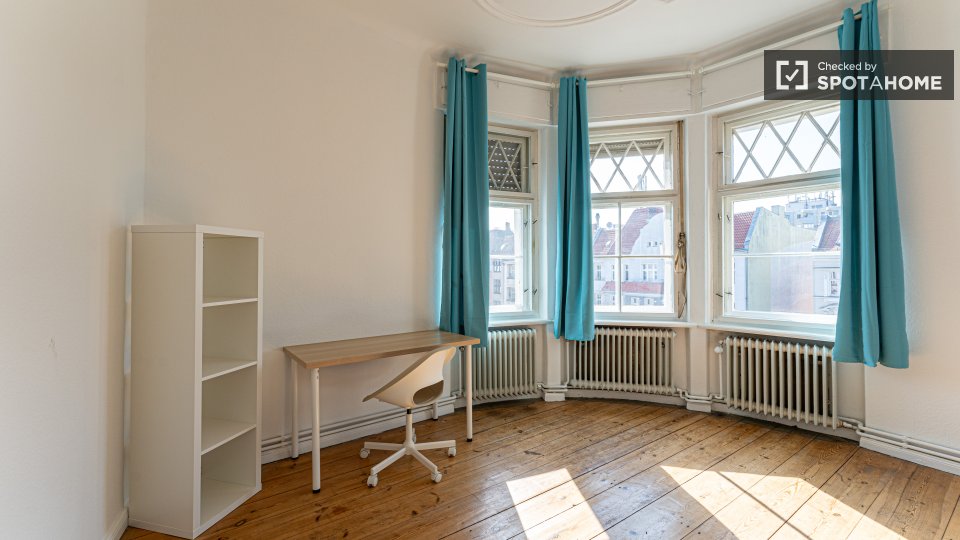 Double room Berlin, 5 beds, 148m² — photo 17