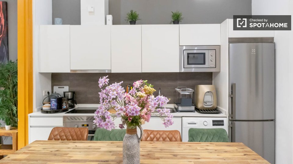Apartment Madrid, 5 beds, 112m² — photo 35