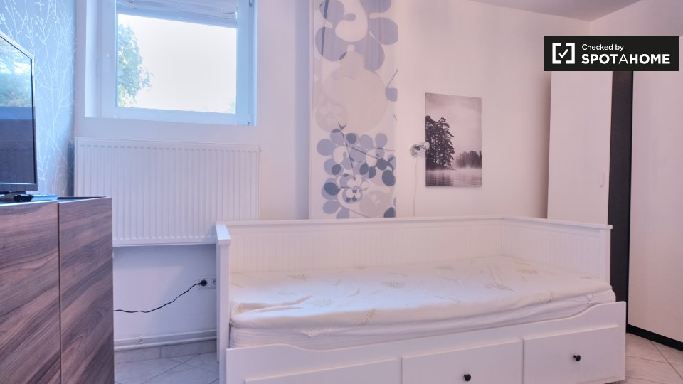 Double room Berlin, 5 beds — photo 4