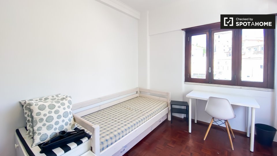 Double room Lisbon, 4 beds, 100m² — photo 2