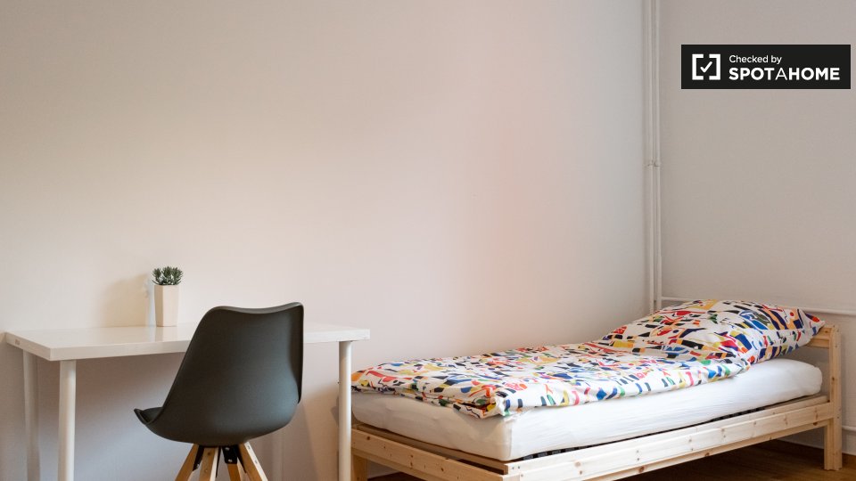 Double room Berlin, 7 beds, 100m² — photo 11
