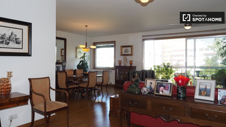 Double room Lisbon, 2 beds, 165m² — photo 8