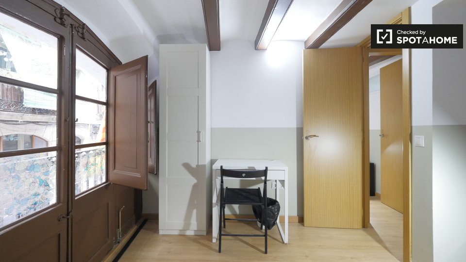 Double room Barcelona, 4 beds — photo 19