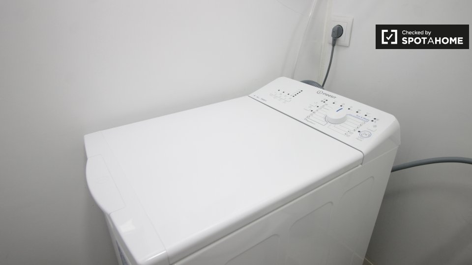 Double room Barcelona, 2 beds — photo 11