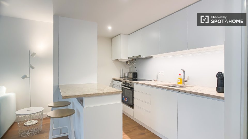 Apartment Lisbon, 1 bed, 50m² — photo 9
