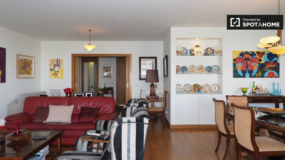 Double room Lisbon, 2 beds, 165m² — photo 16