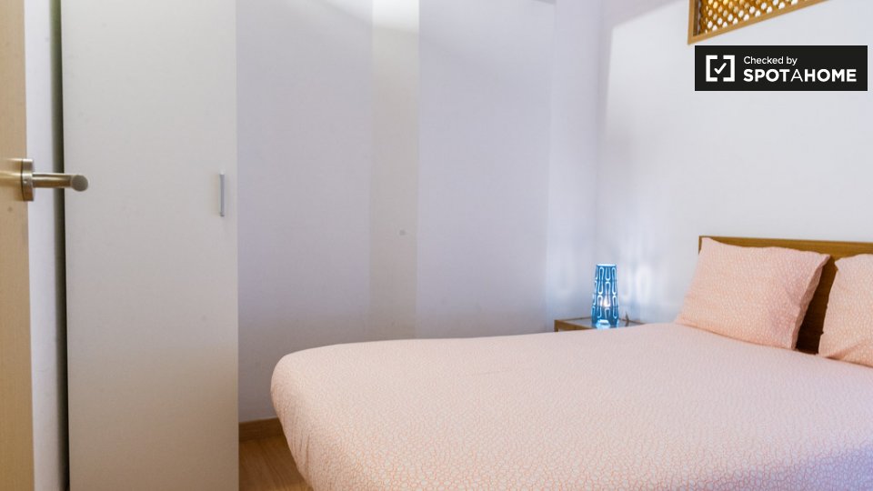 Double room Barcelona, 2 beds — photo 18