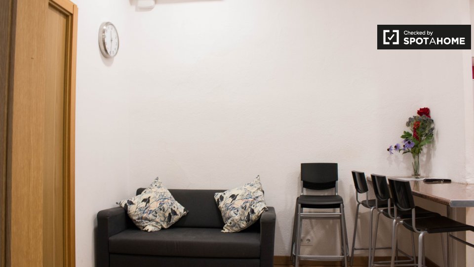 Double room Barcelona, 3 beds — photo 9