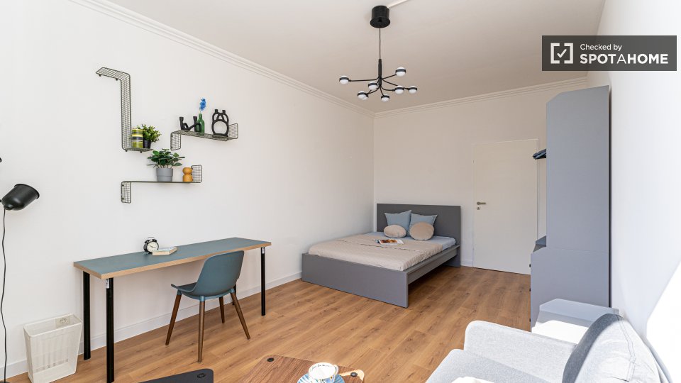 Double room Berlin, 5 beds, 166m² — photo 15