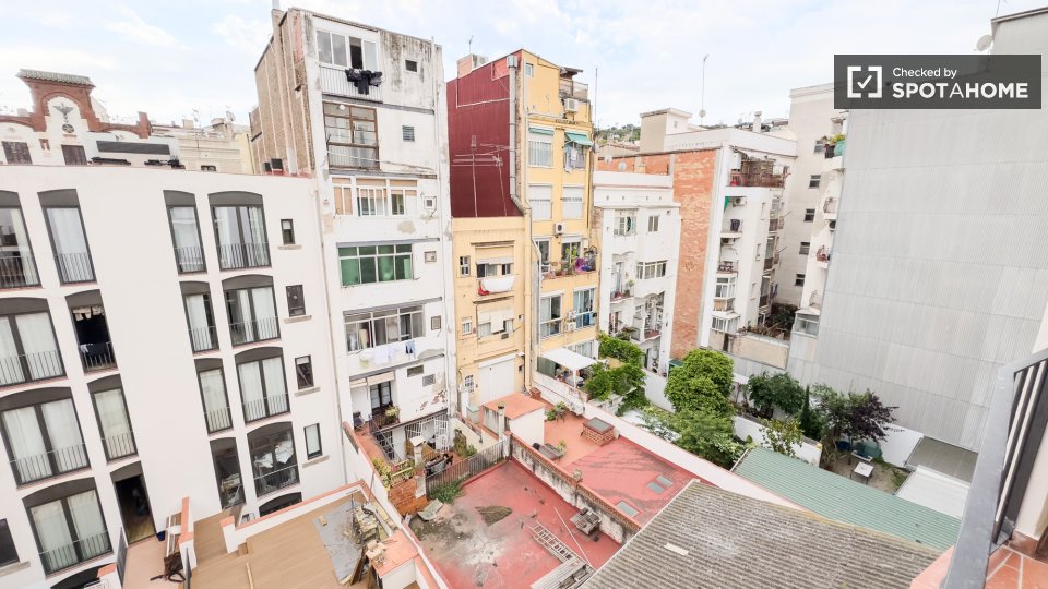 Apartment Barcelona, 2 beds, 74m² — photo 32